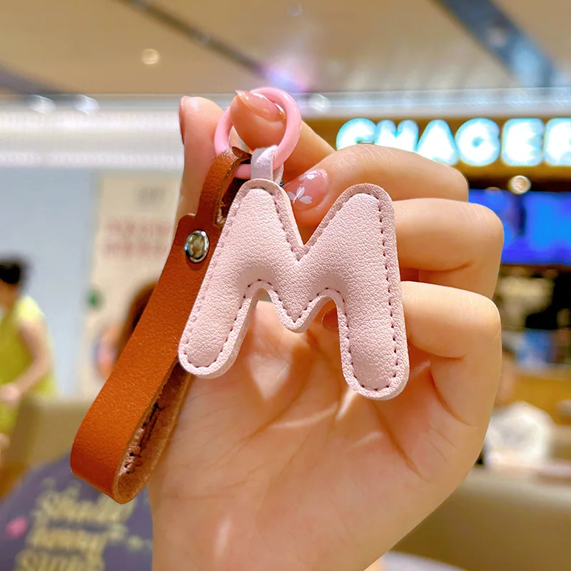 Monogram Keychain Leather - Brelok do pierwsza litera ze skóry