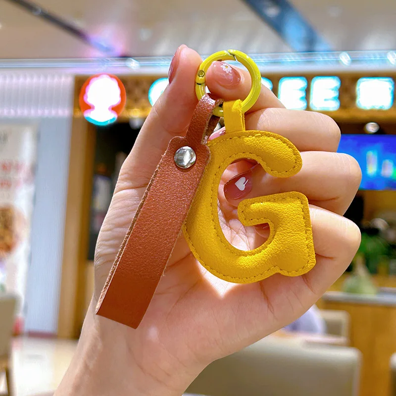 Brelok do pierwsza litera ze s – Monogram Keychain Leather recenzja i cena